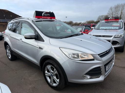 2013 KUGA ZETEC 4X4 TDCI PRICE 5,995 YEAR 2013 13 REG MILEAGE 63,000 ENGINE... photo
